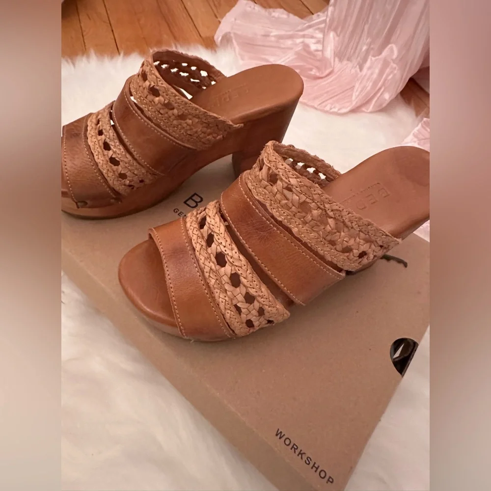 Clogs - Picture 2 of 7